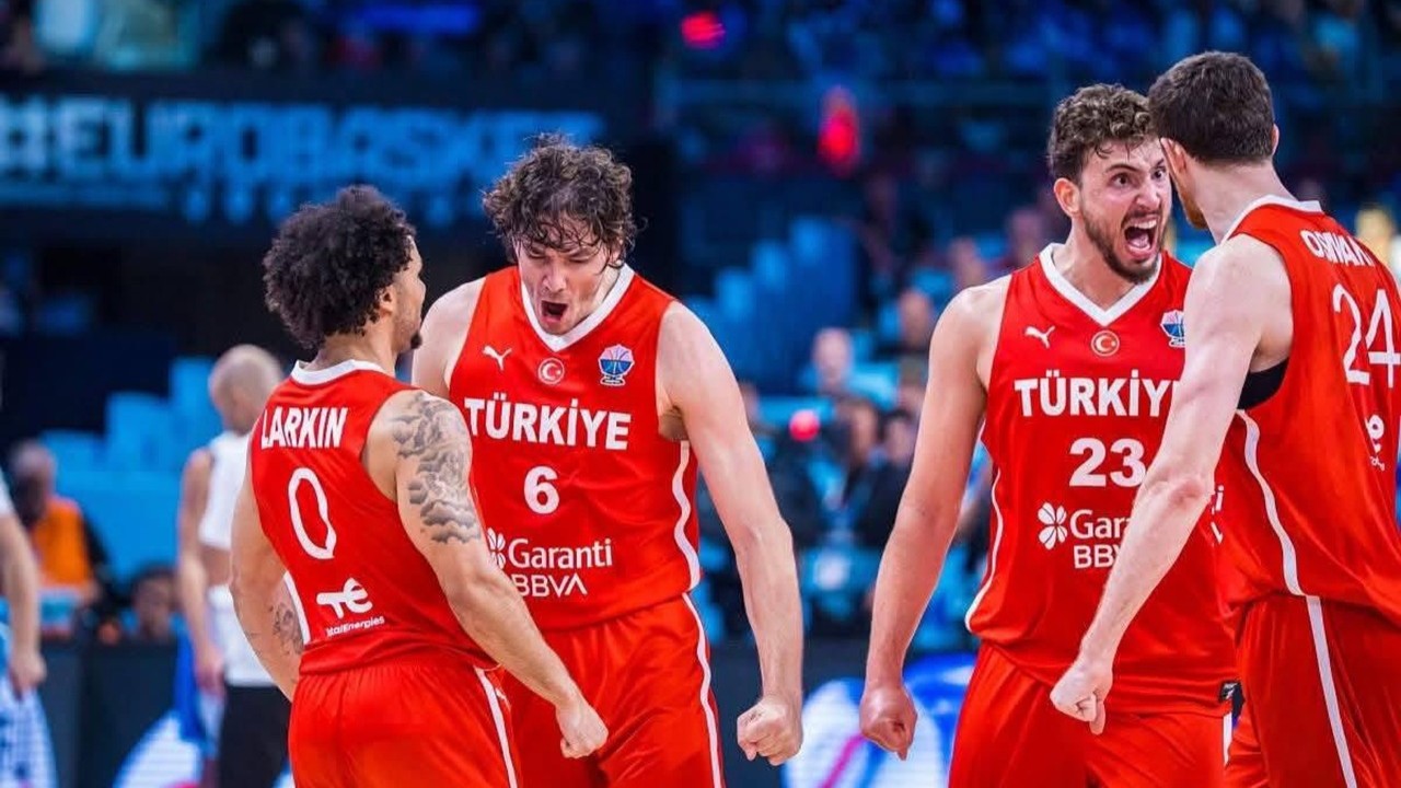 12 Dev Adam EuroBasket 2025’te Avrupa İkincisi Oldu