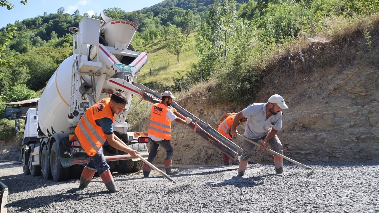 Canik'te Ulaşım Atağı Hız Kesmeden Devam Ediyor