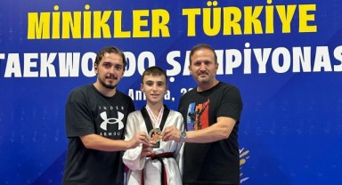 İlkadım Belediyesporlu Yusuf Demir Türkiye Şampiyonu