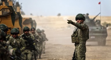 MSB: Sınırdan Kaçak Geçmeye Çalışan 4'ü Terör Örgütü Mensubu Olmak Üzere 312 Kişi Yakalandı