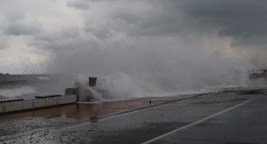 Samsun ve Doğu Karadeniz’de Fırtına Uyarısı! 3 Gün Sürecek