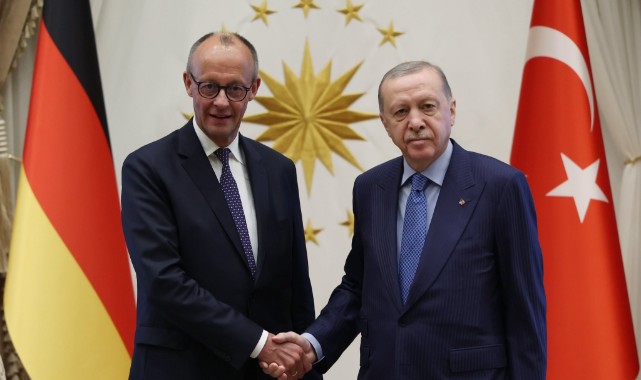 Cumhurbaşkanı Erdoğan, Almanya Başbakanı Merz'i Resmî Törenle Karşıladı