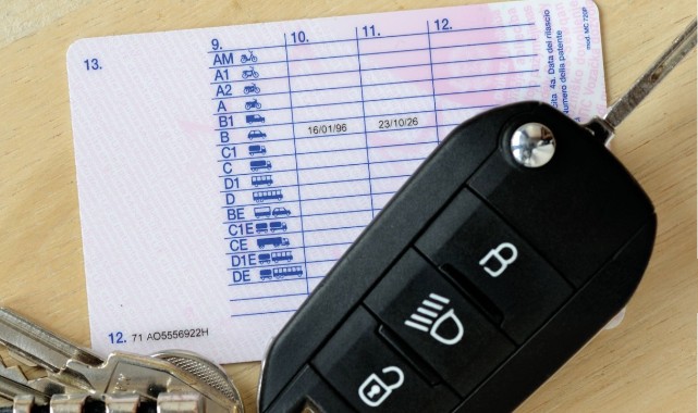 Eski Tip Ehliyetlerin Yenilenmesi İçin Süre Bugün Sona Eriyor