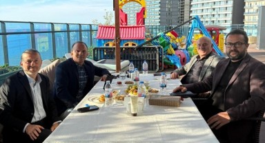 Gazeteci Adil Koçalan ve Said Çetintaş, Galip Öztürk’ü Batum’da Ziyaret Etti