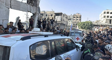 Hamas, 20 İsrailli Esiri Kızılhaç’a Teslim Etti