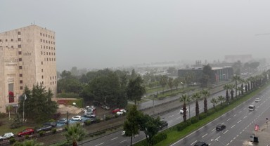 Samsun'da Gök Gürültülü Sağanak Yağış Etkili Oldu