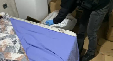 Samsun'da Yatak Odasına İstiflenmiş Haplar Şaşkınlık Yarattı!