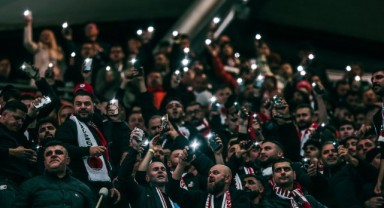 Samsunspor Taraftarından Rekor Destek! Tribünler Doldu Taştı