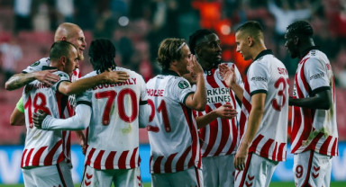 Samsunspor, UEFA Konferans Ligi’nde Dinamo Kiev’i 3-0 Mağlup Etti