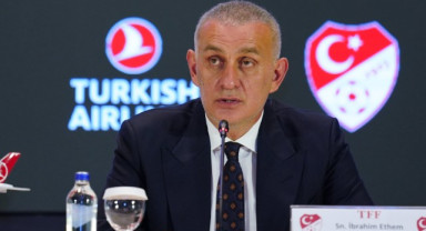 TFF Başkanı Hacıosmanoğlu Samsunspor - Dinamo Kiev Maçını Tribünden Takip Etti