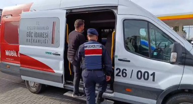 81 İlde Eş Zamanlı Göç Operasyonu 687 Düzensiz Göçmen Yakalandı