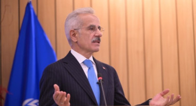 Bakan Uraloğlu: Çocukları Zararlı Dijital İçeriklerden Korumak İçin Yeni Düzenleme Geliyor