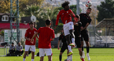 Kırmızı-Beyazlılar, Beşiktaş Maçı Öncesi A Takım-U19 Maçıyla Çalıştı