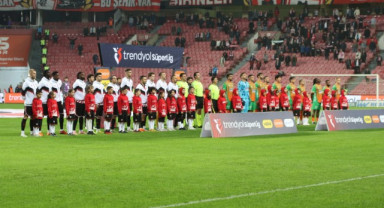 Canikli Özel Öğrenciler Tasarladı, Samsunsporlu Futbolcular Sahada Yerini Aldı