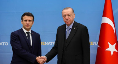 Cumhurbaşkanı Erdoğan, Fransa Cumhurbaşkanı Macron İle Telefonda Görüştü