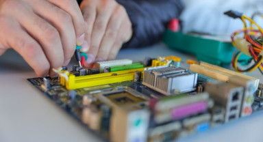 İlkadım’da Elektronik Atıklar Tamirle Yeniden Hayat Buldu