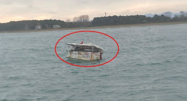 Samsun Tekkeköy'de Sürüklenen Tekne Polis Ekiplerince Kurtarıldı