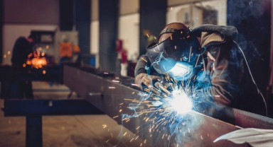 Sanayide Kişi Başına Üretim Üçüncü Çeyrekte Yükselişe Geçti