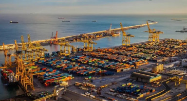 Türkiye Komşularına 11 Ayda 25,3 Milyar Dolarlık İhracat Gerçekleştirdi