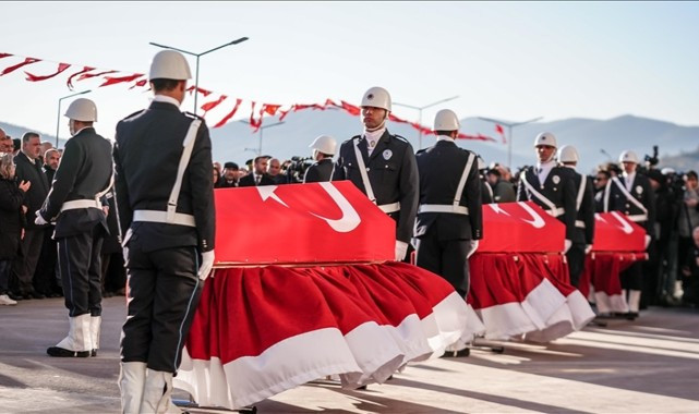 Yalova'da Şehit Polisler İçin Anma Töreni Düzenlendi