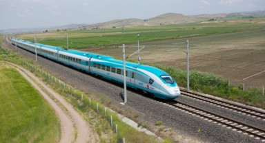 Ara Tatilde YHT ve Tren Seferlerine Ek Kapasite
