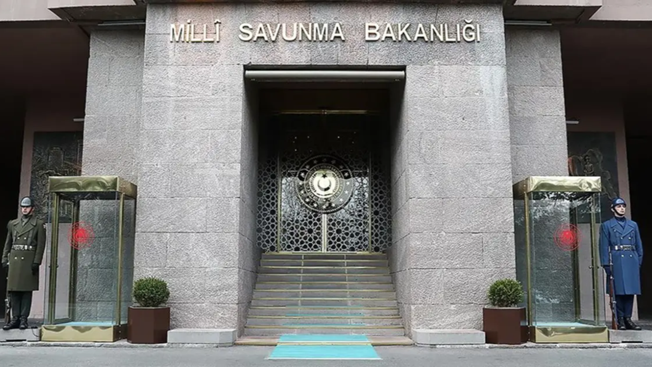 MSB: Nusaybin’de Bayrağa Yönelik Saldırının Failleri Tespit Edildi