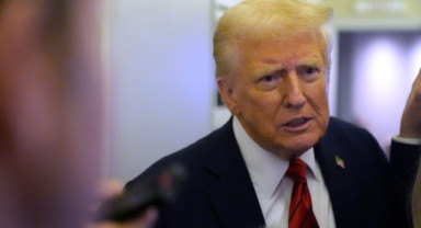 Trump’tan Çarpıcı Venezuela İddiası: “Maduro ve Eşi Yakalanarak Ülke Dışına Çıkarıldı”