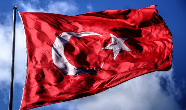 Türk Bayrağına Saldırıya Samsun Protokolünden Sert Tepki