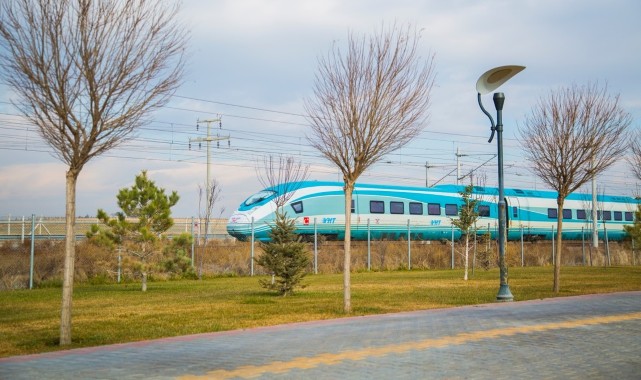 YHT’lerle 106 Milyon Yolcu Taşındı