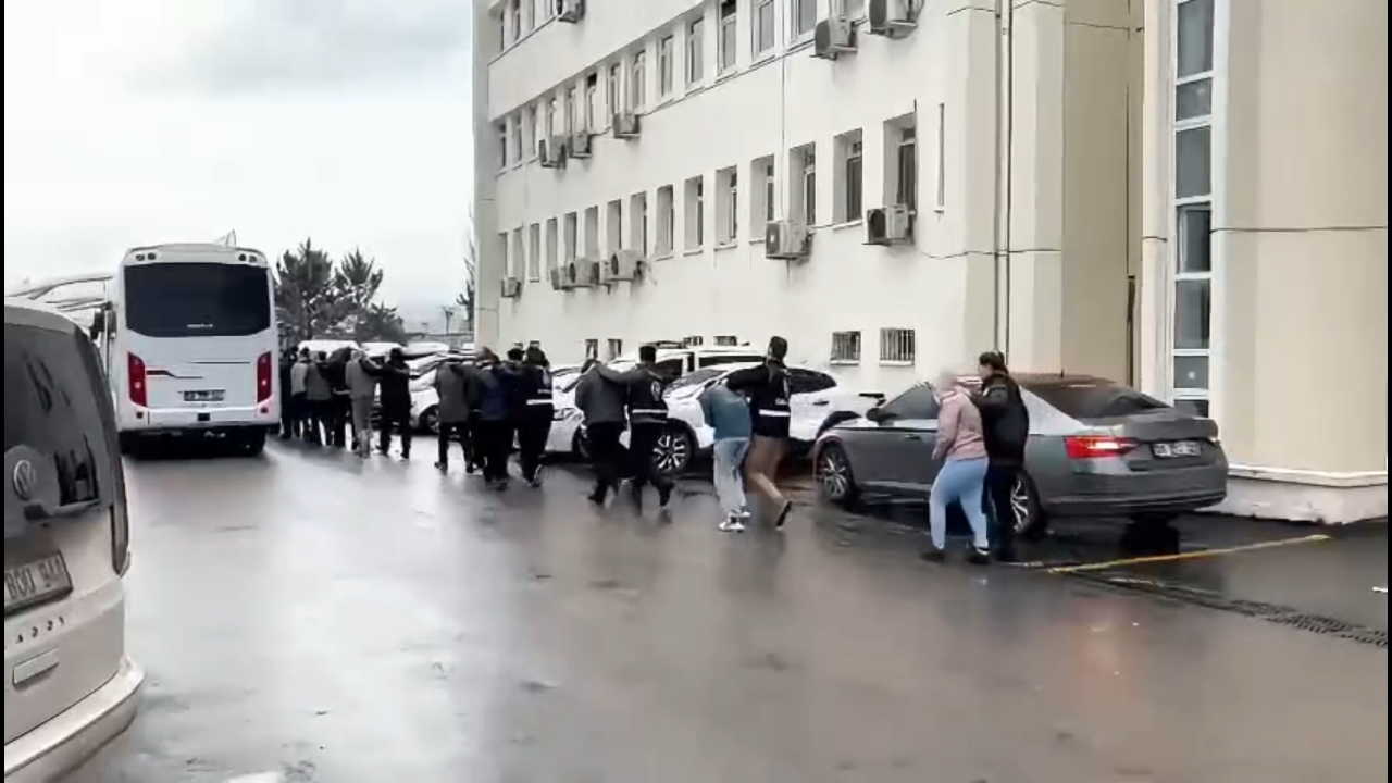 10 İlde Nitelikli Dolandırıcılık Operasyonu: 84 Şüpheli Yakalandı, 67'si Tutuklandı