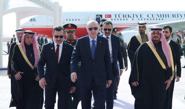 Cumhurbaşkanı Erdoğan Suudi Arabistan’a Geldi, Riyad’da Resmi Temaslara Başladı