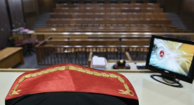 İzmir'de Kız Çocuklarının Telefonunu Ele Geçiren 5 Çocuğa 45 Yıla Kadar Hapis İstendi