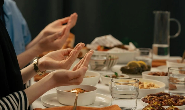 Ramazanda Oruç Süresi 12-15 Saat Arasında Değişecek