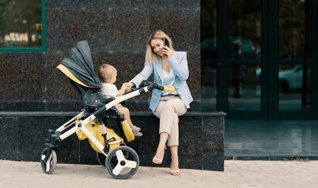 Ebeveynlerin Hayatını Kolaylaştıran Katlanabilir Ve Hafif Bebek Arabası Modelleri