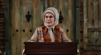 Emine Erdoğan, Onursal Başkanı Olduğu Dernek Ve Vakıfların Temsilcileriyle Bir Araya Geldi