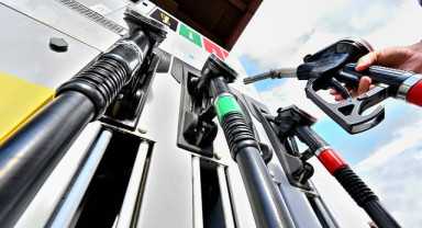 Motorin Bazı Şehirlerde 80 Lira Sınırını Aştı