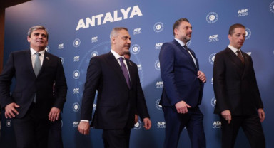 Bakan Fidan, Lavrov ile Antalya Diplomasi Forumu Kapsamında Görüştü