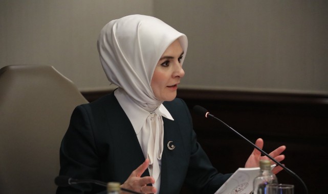 Bakan Göktaş: Çocuklar İçin Dijital Ortama Trafik lambası Gibi Düzenleme Gelmeli