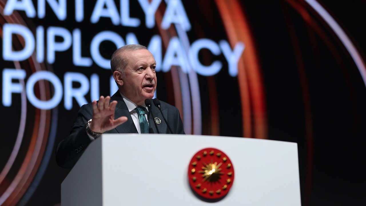 Cumhurbaşkanı Erdoğan: Anlaşmazlıkların Çözümünde Silahlar Değil Müzakereler Ön Planda Olmalı