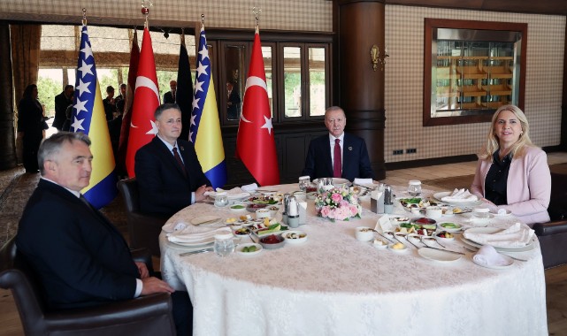 Cumhurbaşkanı Erdoğan, Bosna Hersek Devlet Başkanlığı Konseyi Üyeleriyle Görüştü