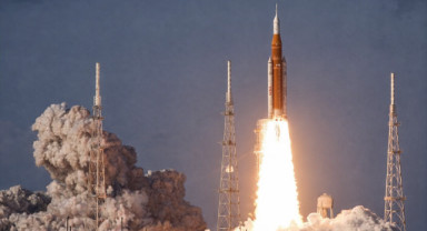 NASA, Artemis II ile 50 Yıl Sonra Ay’a İnsanlı Yolculuğu Başlattı