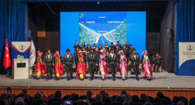 OMÜ’de Karadeniz Fırtınası: KARMOT Sahneye Çıktı