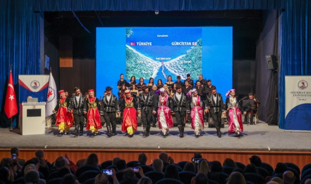 OMÜ’de Karadeniz Fırtınası: KARMOT Sahneye Çıktı