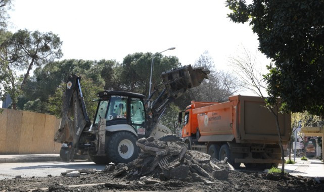 Samsun’da İstiklal Caddesi’nde Asfalt ve Kaldırım Çalışmaları Başladı