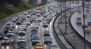 Türkiye'de Trafiğe Kayıtlı Araç Sayısı 34 Milyonu Aştı 