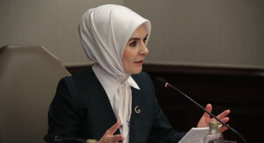 Bakan Göktaş: Annelik, Reklam Diline İndirgenerek Değersizleştirilecek Bir Kavram Değildir
