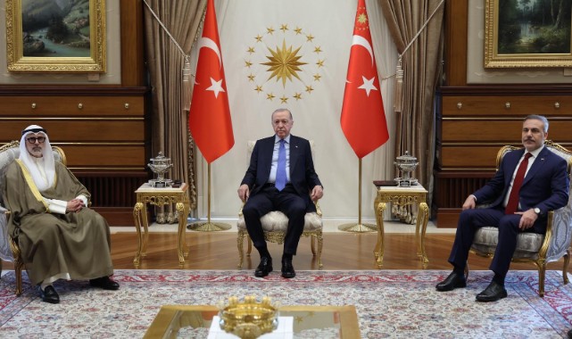 Cumhurbaşkanı Erdoğan, Kuveytli Bakanı Külliye’de Kabul Etti