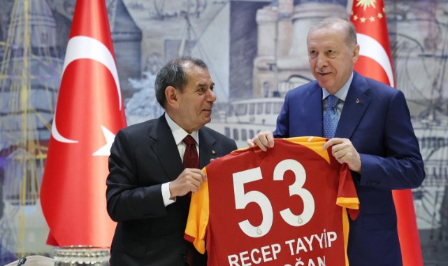 Cumhurbaşkanı Erdoğan, Süper Lig Şampiyonu Galatasaray’ı Kabul Etti