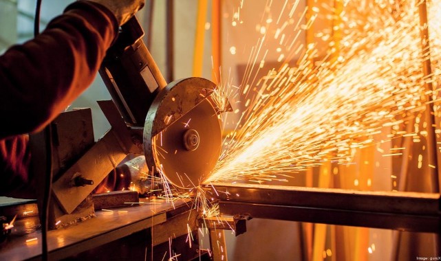 Sanayi Üretim Endeksi Martta Yıllık Yüzde 1,1, Aylık Yüzde 0,8 Geriledi