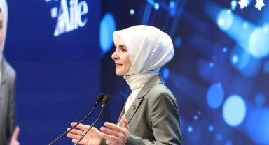 Bakan Göktaş: 11 Bin 22 Çocuk Koruyucu Ailelerinin Yanında Sevgiyle Büyüyor